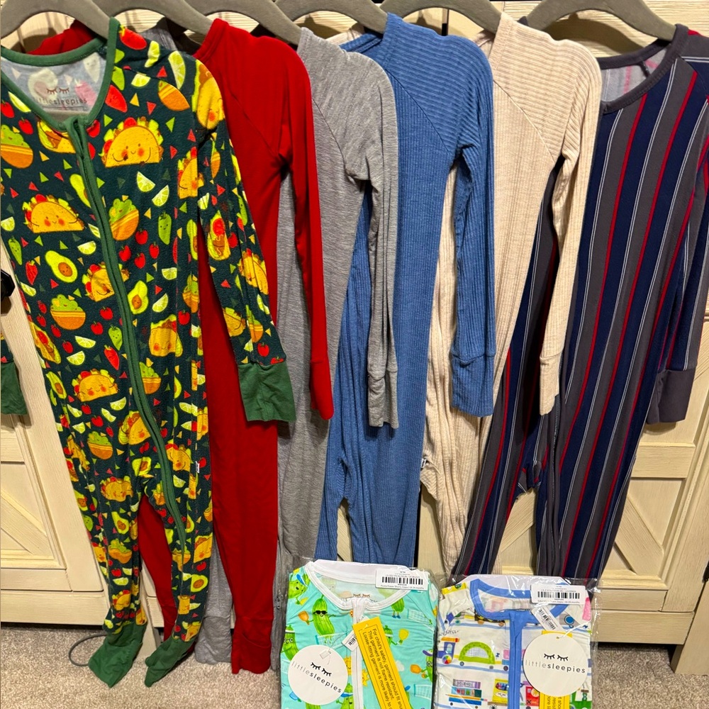 Little Sleepies 18/24 Bundle. Comment any questions - Picture 1 of 14